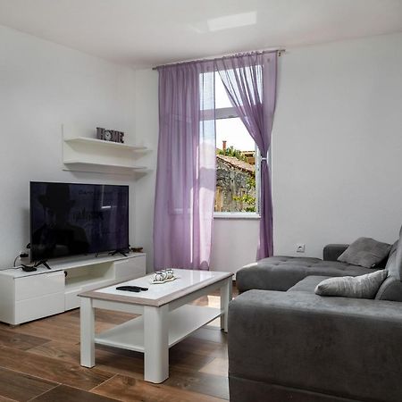 Top Central Apartments Pula Exterior foto